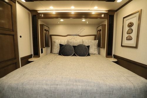2027 Newmar London Aire 4595