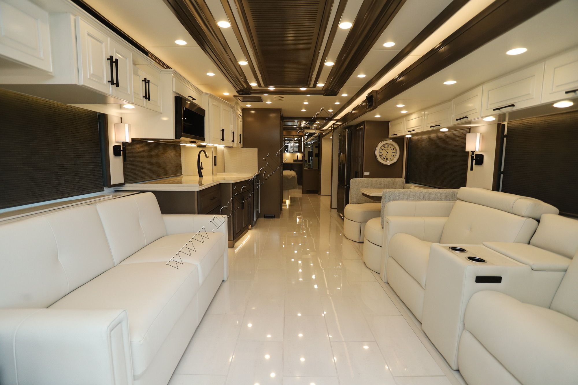 New 2027 Newmar London Aire 4595 Class A  For Sale