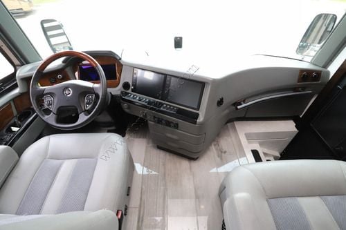 2022 Newmar Essex 4551