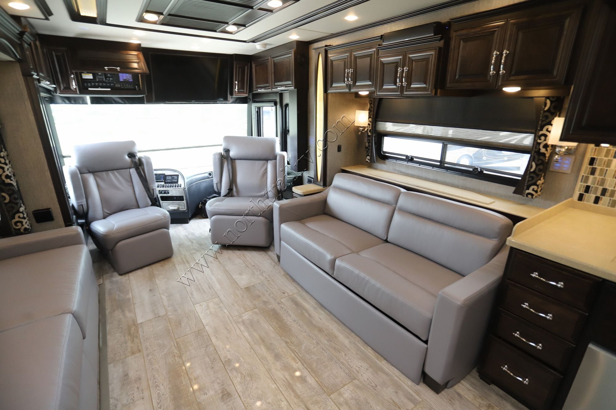 Used 2017 Newmar Mountain Aire 4519 Class A  For Sale