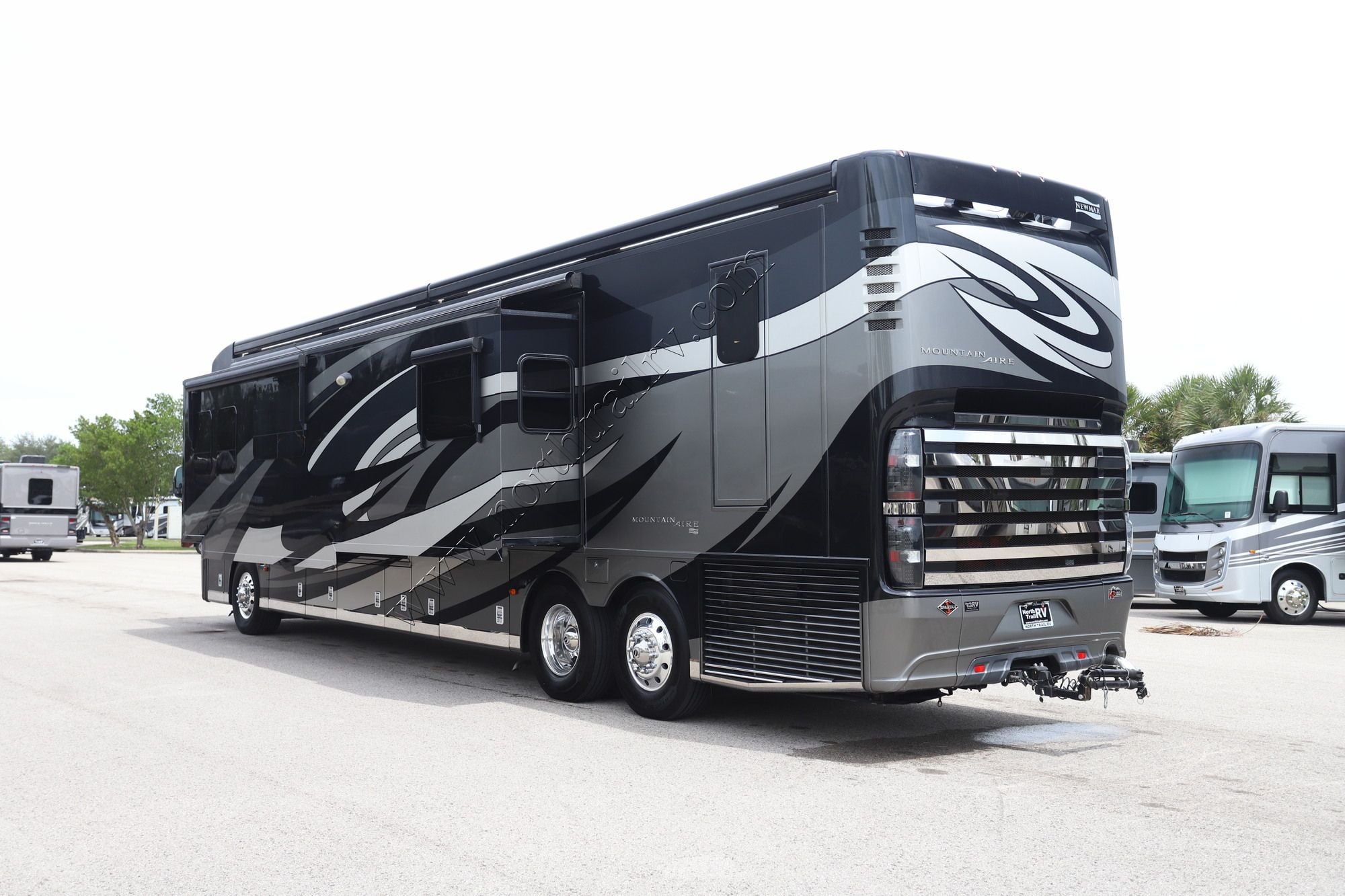 Used 2017 Newmar Mountain Aire 4519 Class A  For Sale