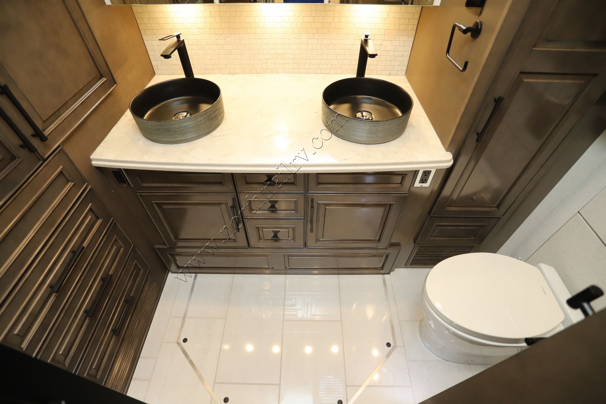 New 2027 Newmar London Aire 4595 Class A  For Sale