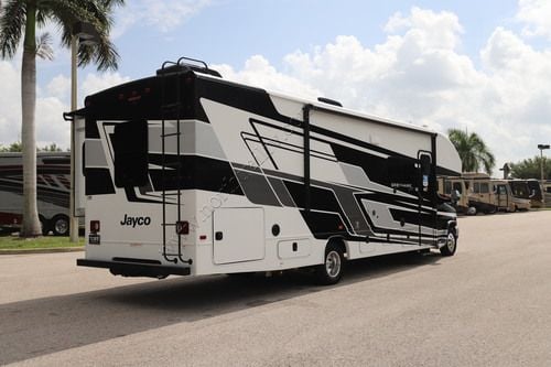 2027 Jayco Greyhawk 29MV