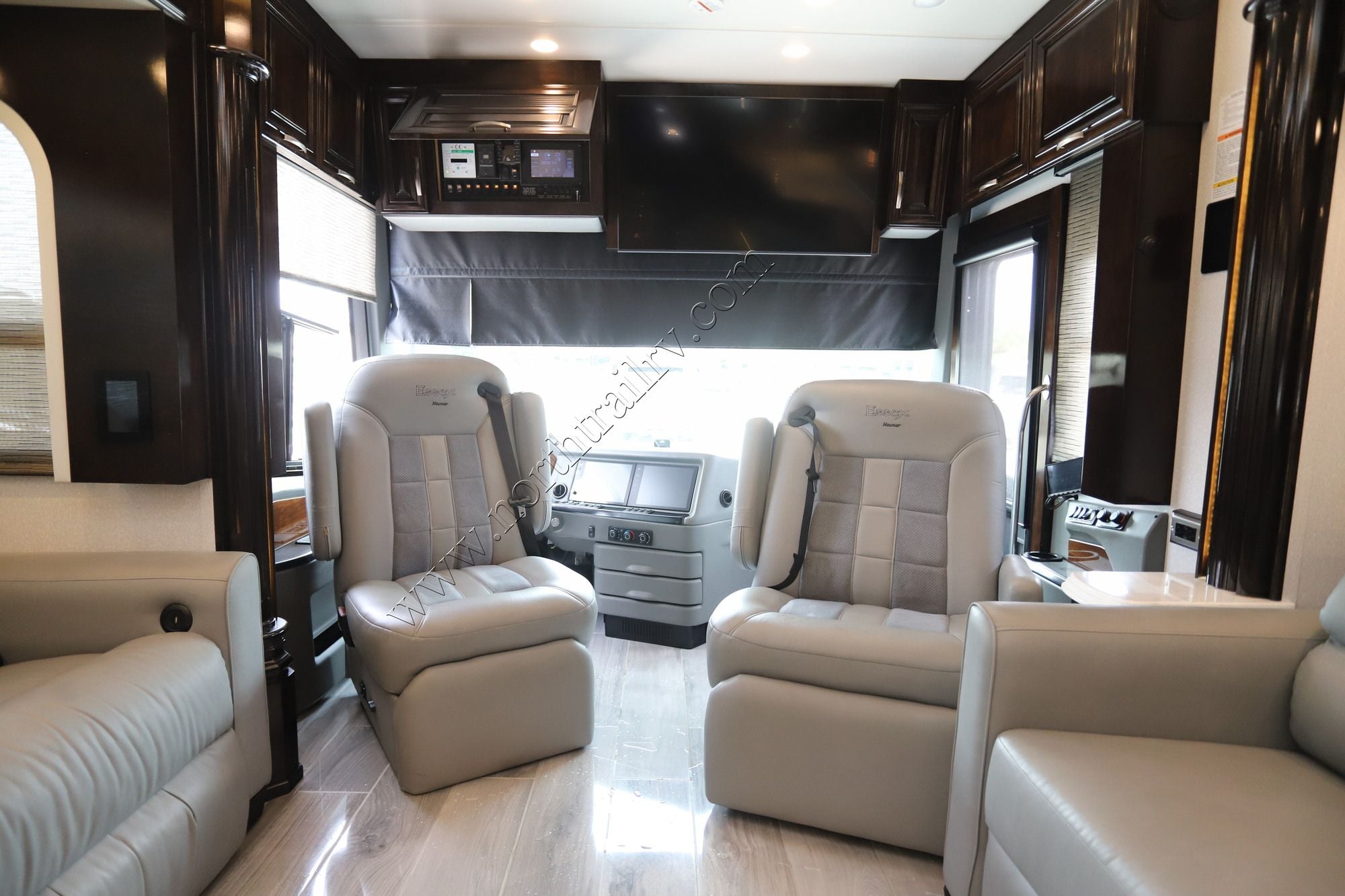 Used 2022 Newmar Essex 4551 Class A  For Sale
