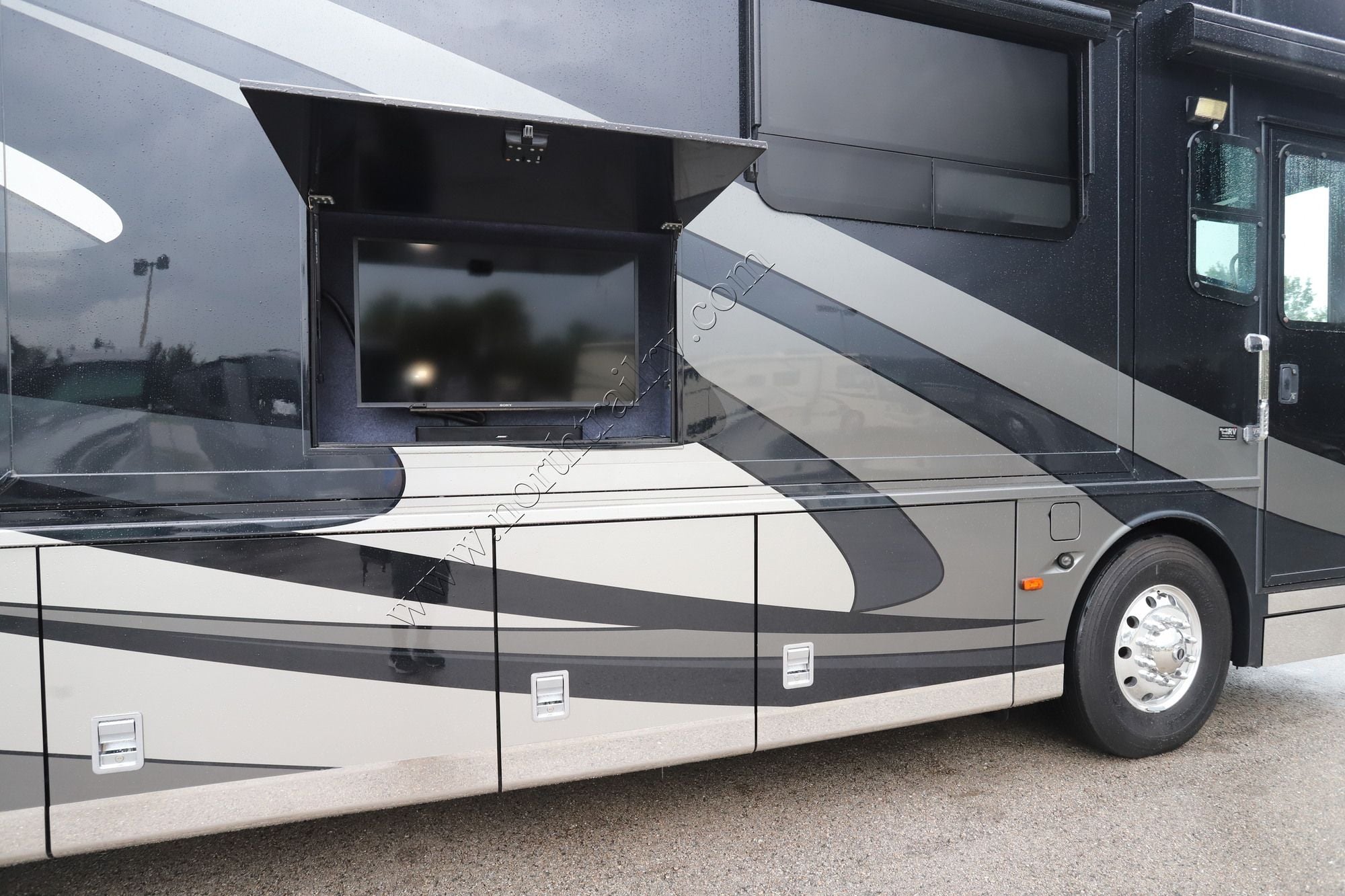 Used 2017 Newmar Mountain Aire 4519 Class A  For Sale
