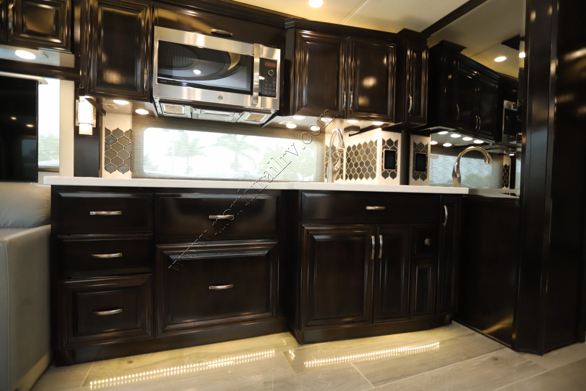 Used 2022 Newmar Essex 4551 Class A  For Sale