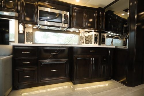 2022 Newmar Essex 4551