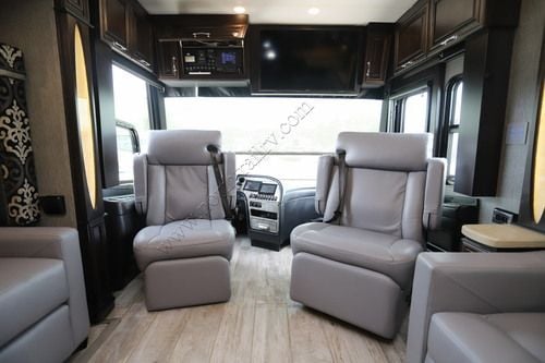 2017 Newmar Mountain Aire 4519