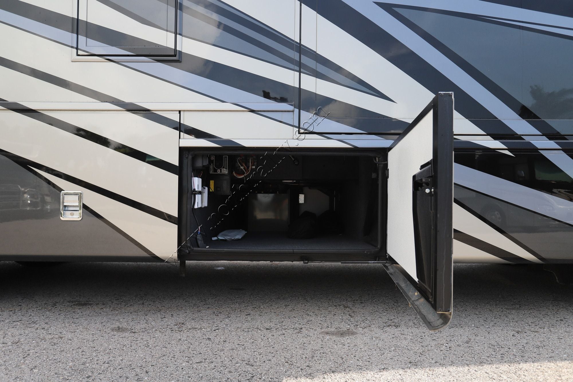 Used 2023 Newmar Ventana 3407 Class A  For Sale