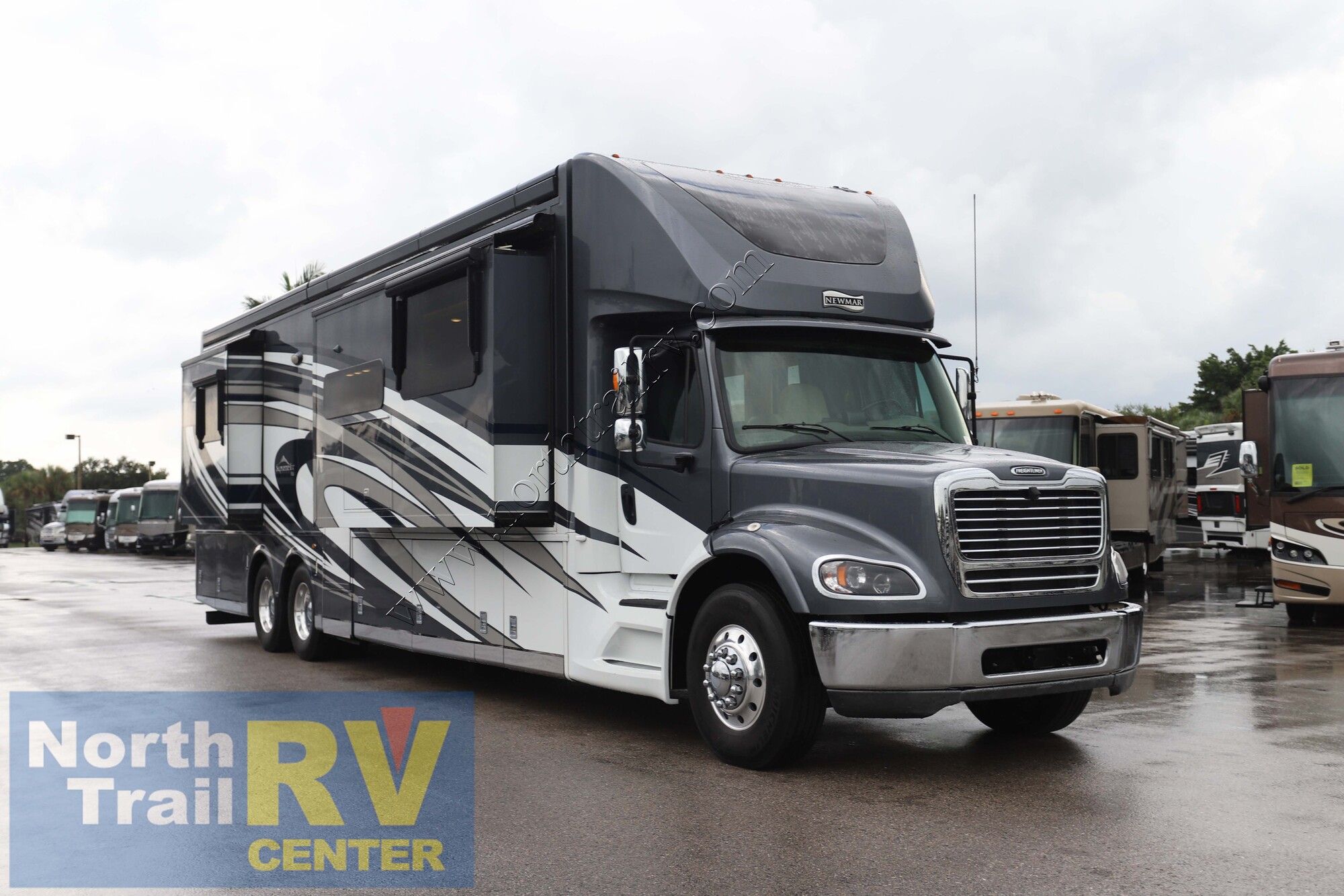Used 2021 Newmar Supreme Aire 4575 Super C  For Sale