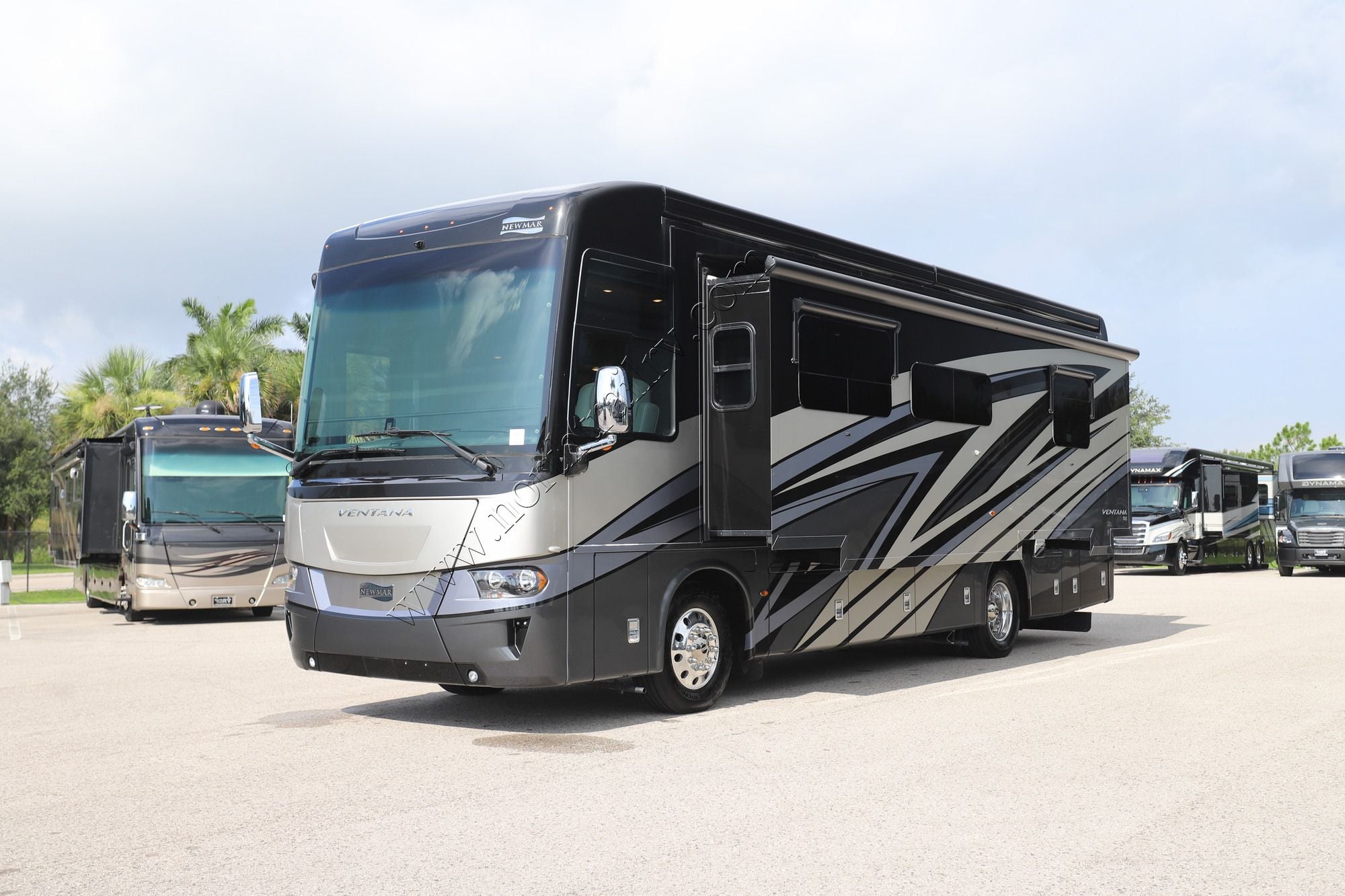 Used 2023 Newmar Ventana 3407 Class A  For Sale