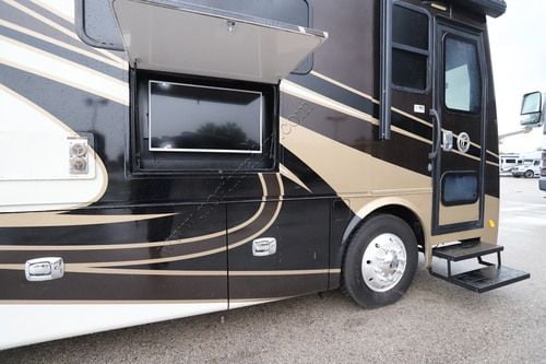 2018 Tiffin Motor Homes Breeze 32BR