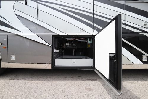 2022 Newmar Essex 4551