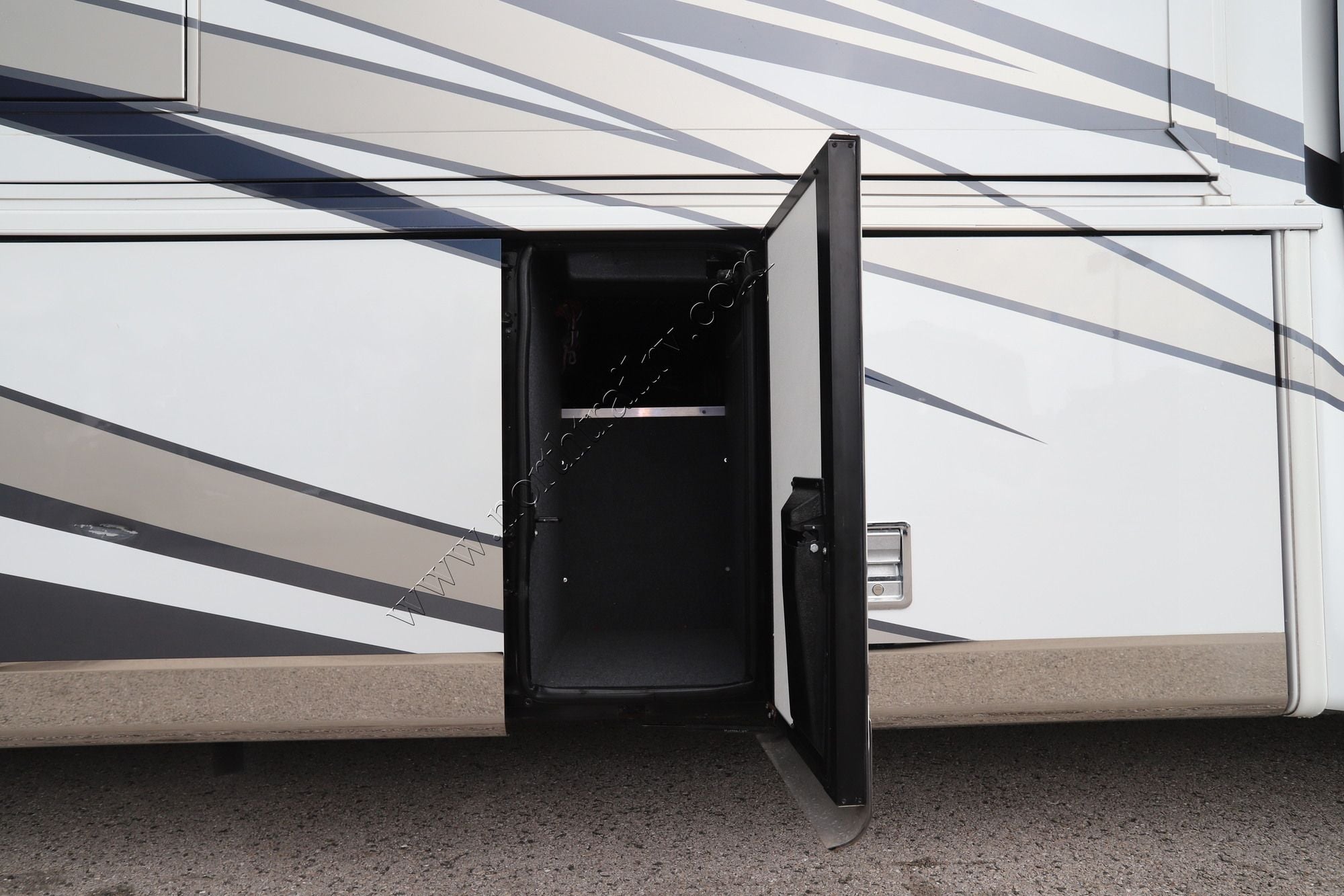 Used 2021 Newmar Supreme Aire 4575 Super C  For Sale