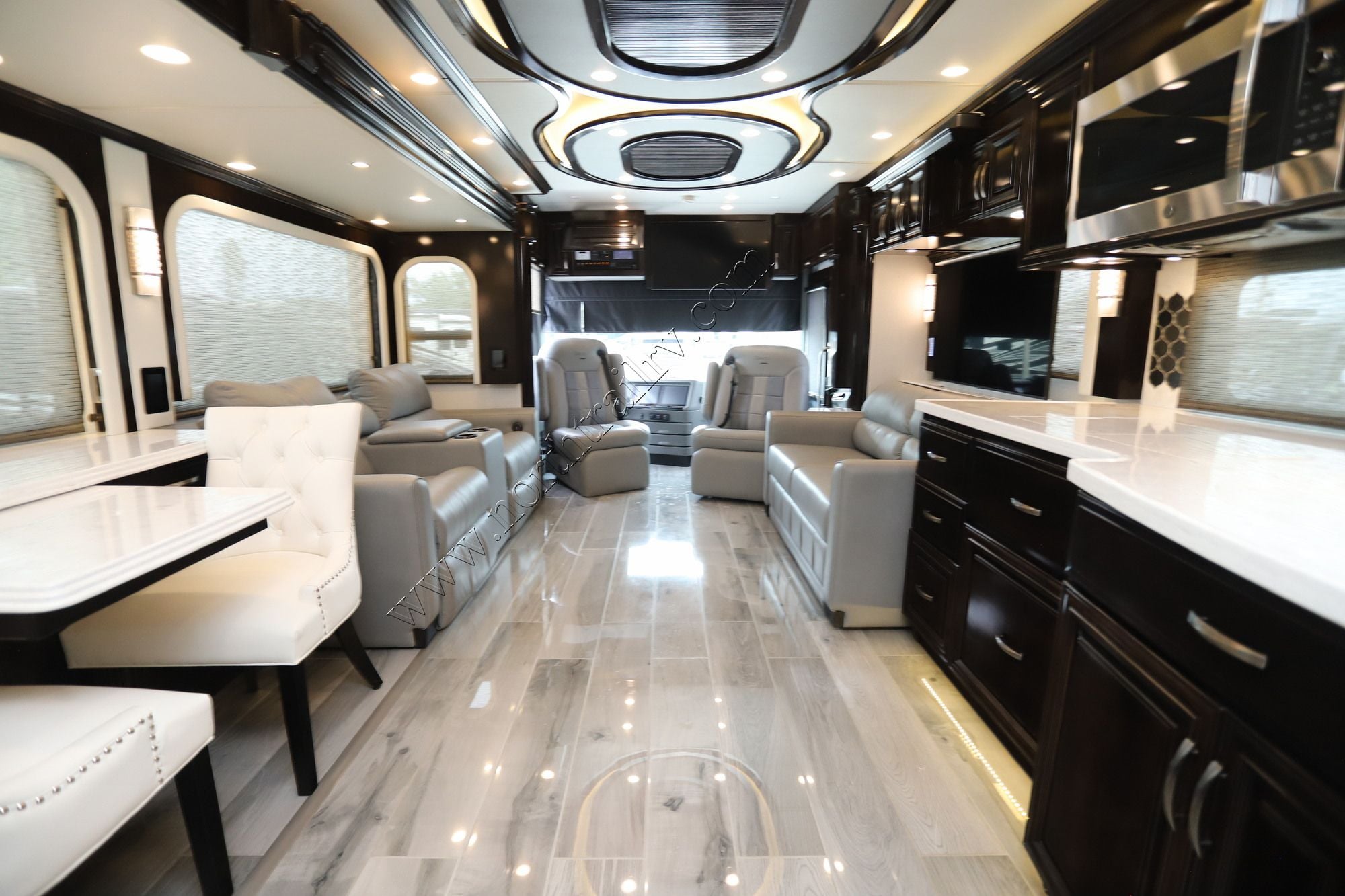 Used 2022 Newmar Essex 4551 Class A  For Sale