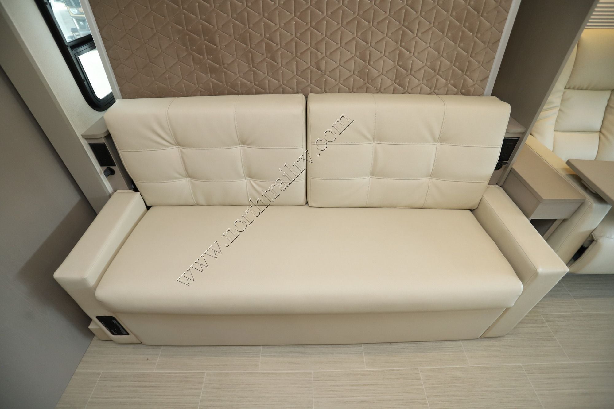 Used 2026 Winnebago Navion 24D Class C  For Sale
