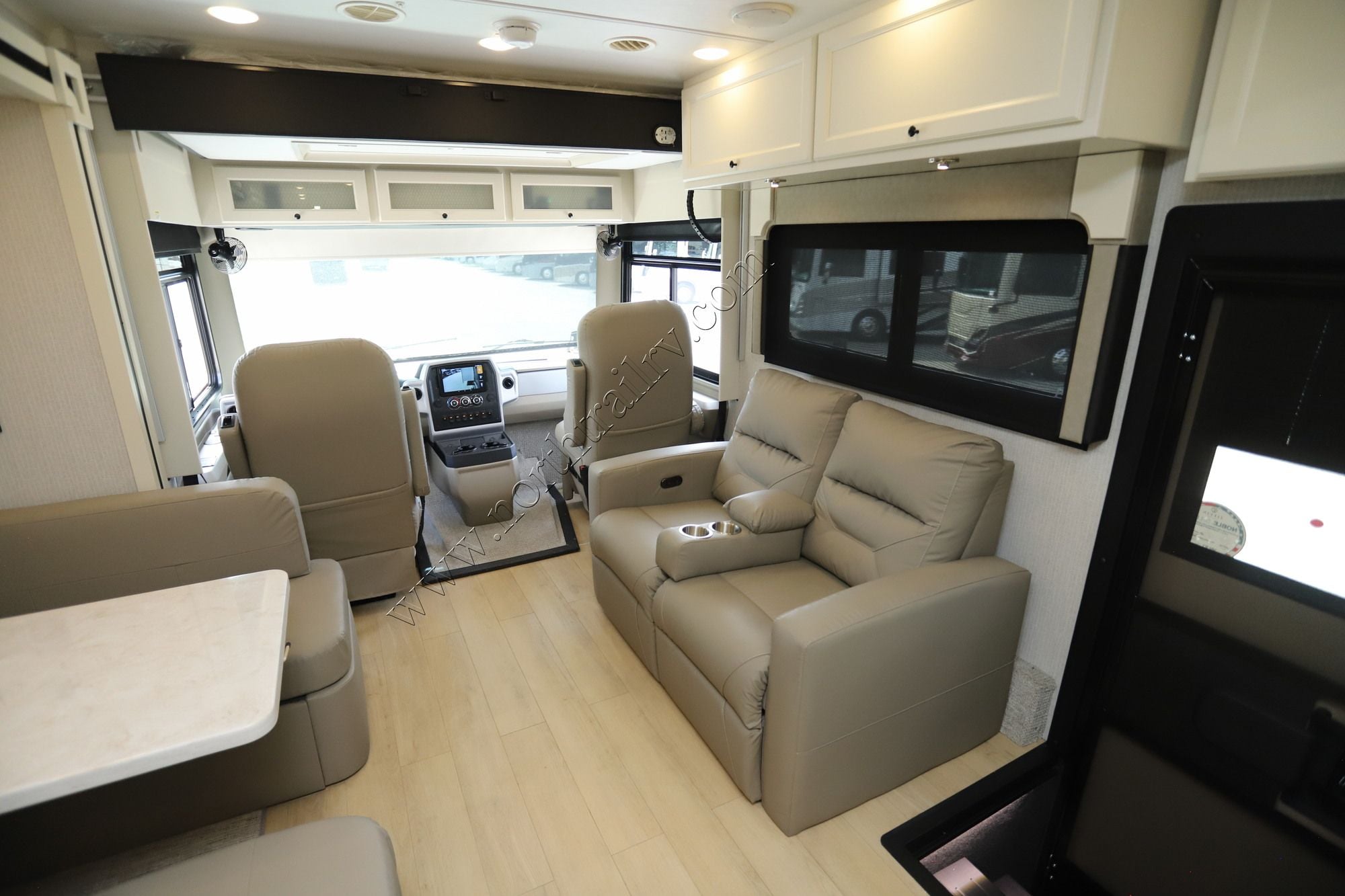 New 2027 Tiffin Motor Homes Allegro 29NA Class A  For Sale