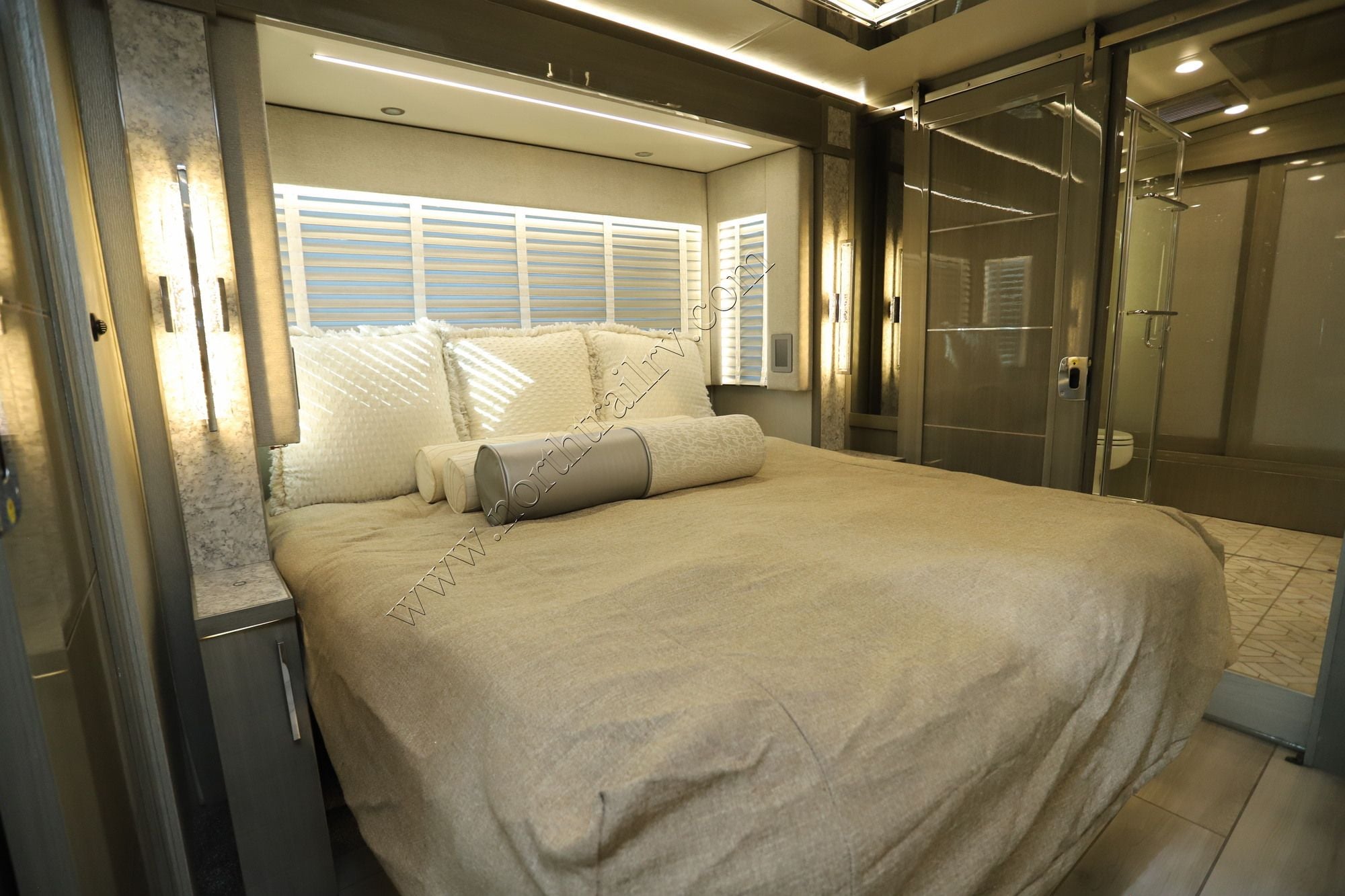 Used 2021 Newmar King Aire 4531 Class A  For Sale
