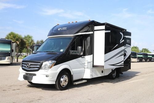2017 Renegade Rv Vienna 25VMBS