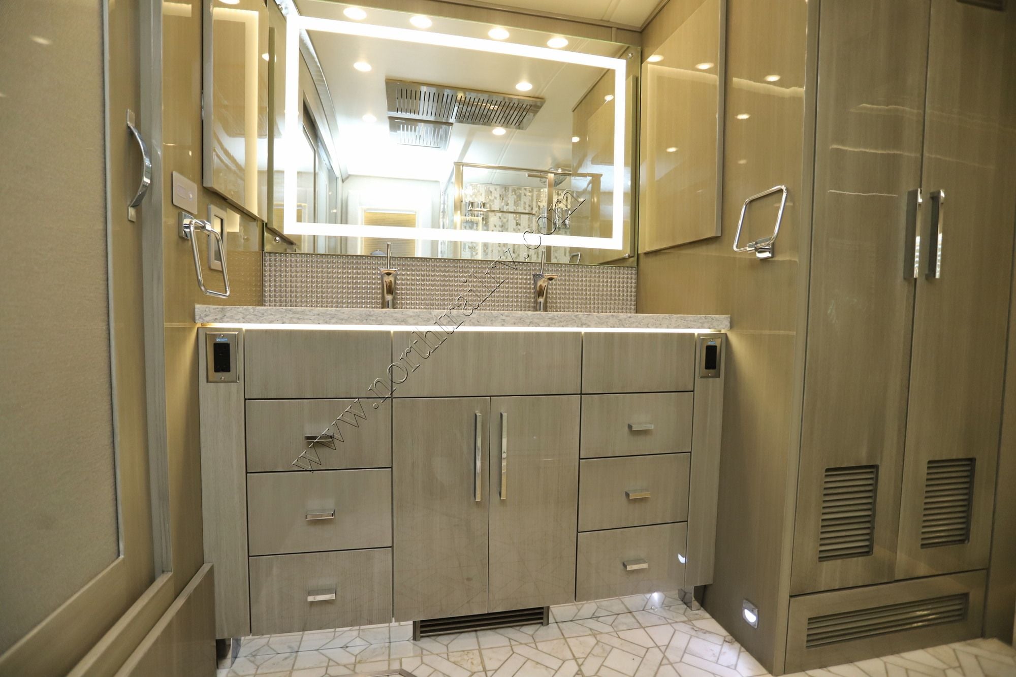 Used 2021 Newmar King Aire 4531 Class A  For Sale