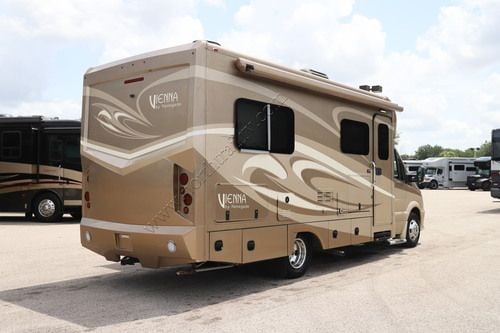 2019 Renegade Rv Vienna 25VUCB