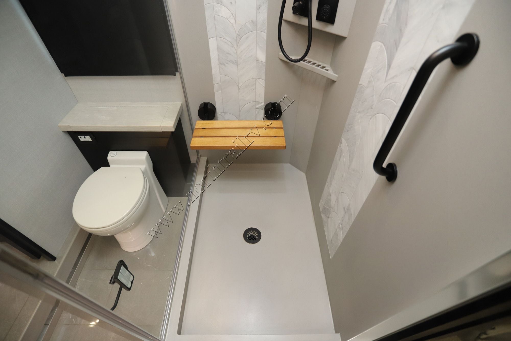 Used 2026 Tiffin Motor Homes Zephyr 45PZ Class A  For Sale