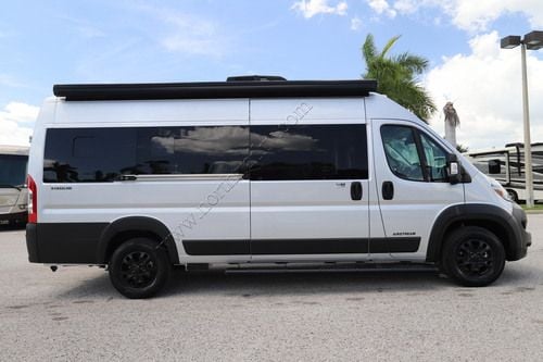 2027 Airstream Rangeline 21PL