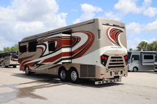 2022 Newmar Dutch Star 4081