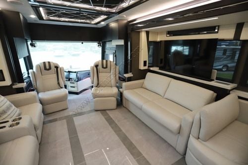 2026 Tiffin Motor Homes Zephyr 45PZ