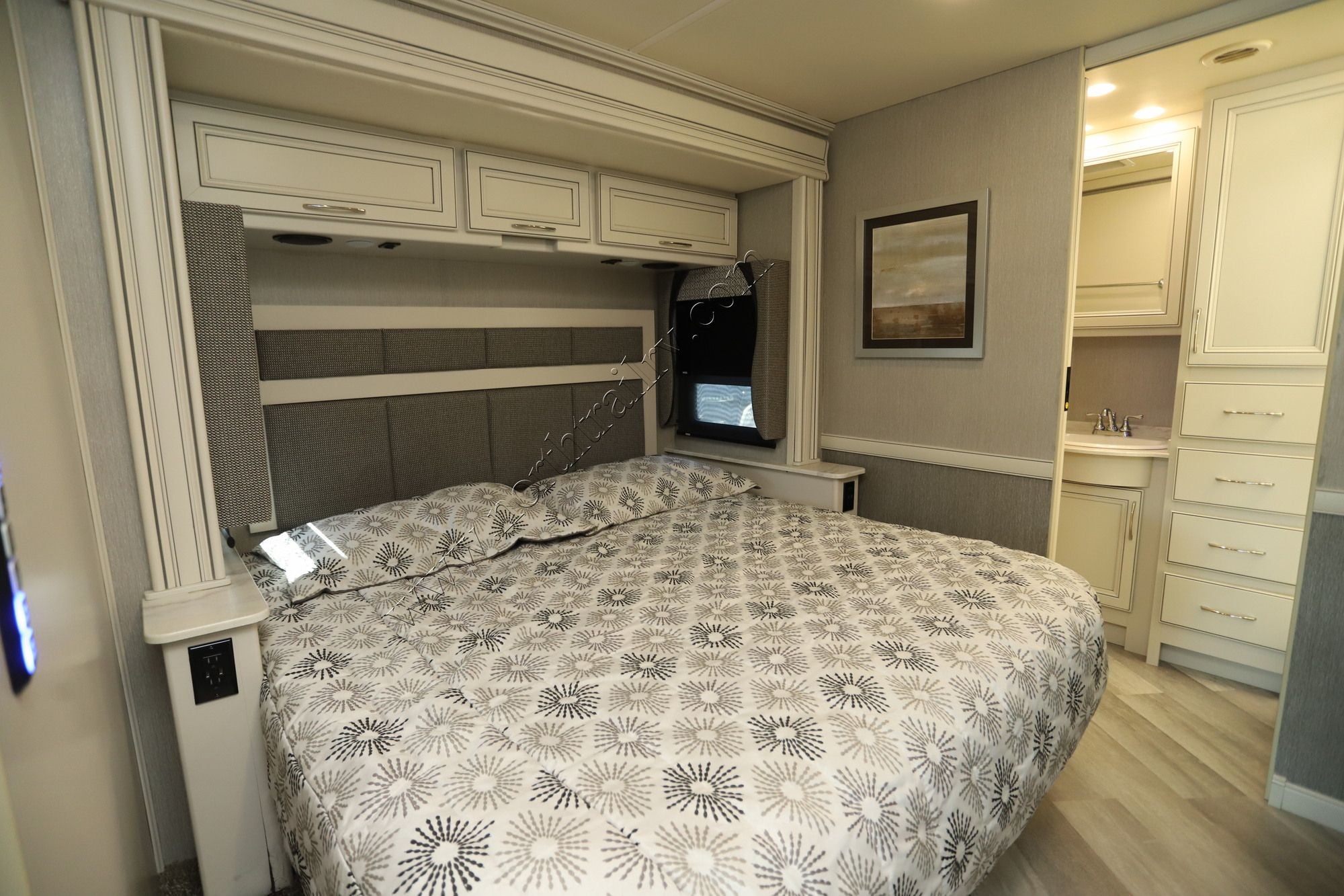 Used 2022 Fleetwood Bounder 35K Class A  For Sale