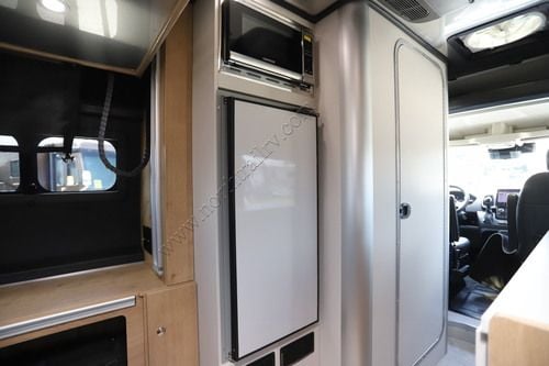 2027 Airstream Rangeline 21PL
