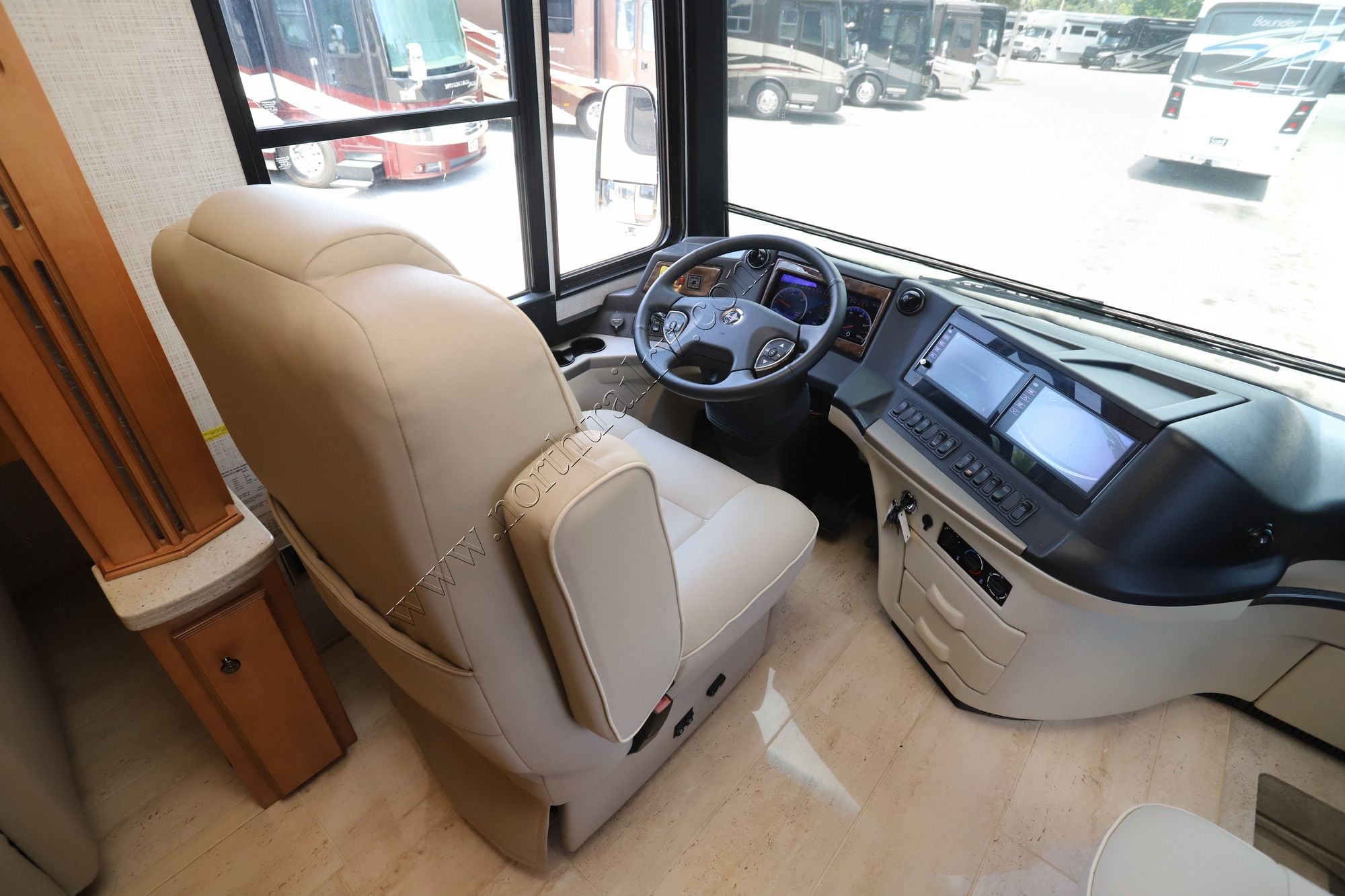 Used 2022 Newmar Dutch Star 4081 Class A  For Sale