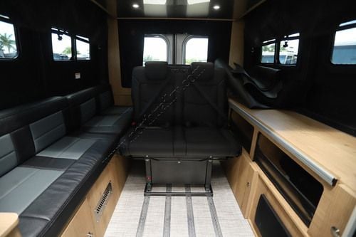 2027 Airstream Rangeline 21PL