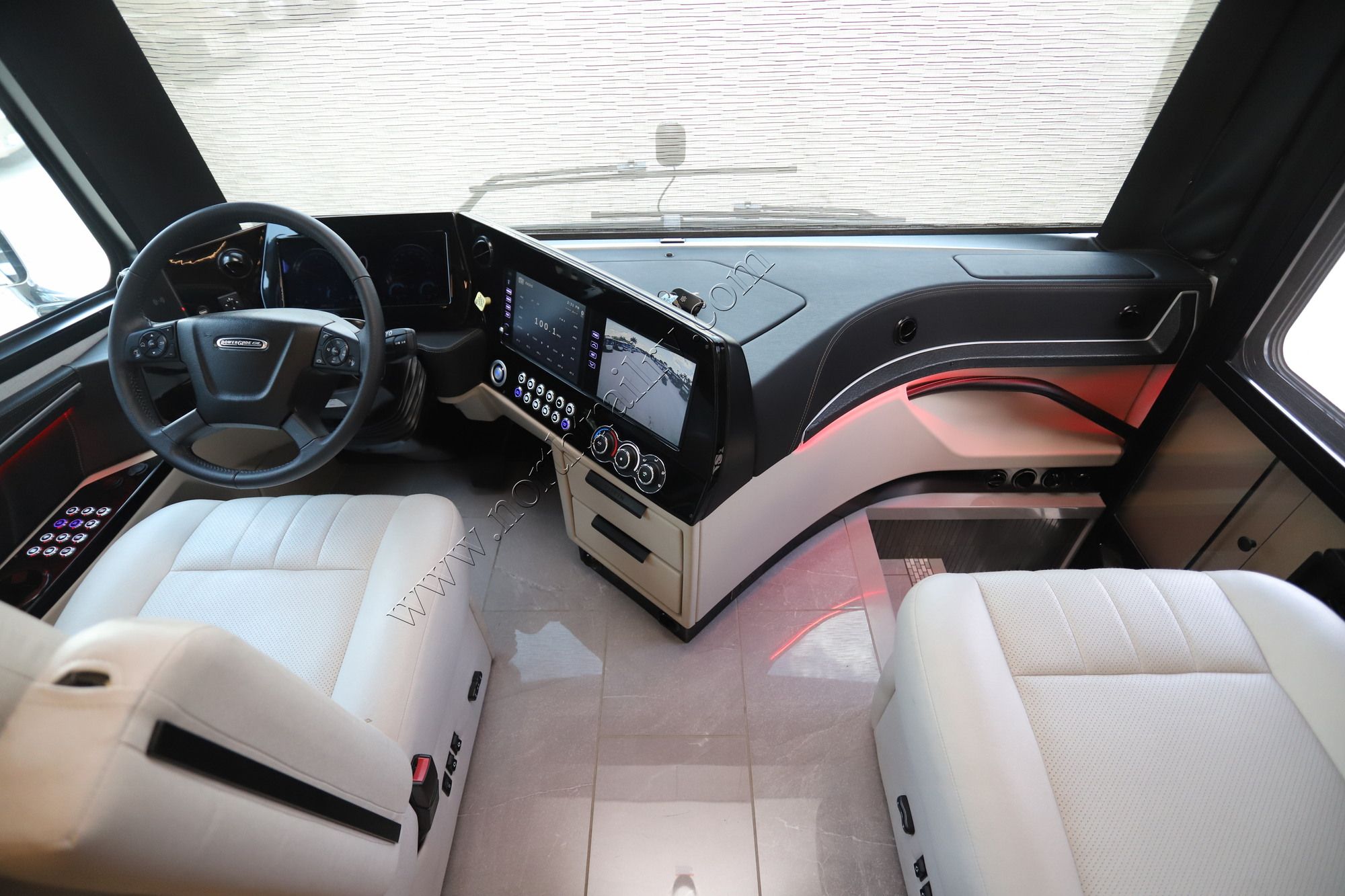 Used 2026 Tiffin Motor Homes Zephyr 45PZ Class A  For Sale