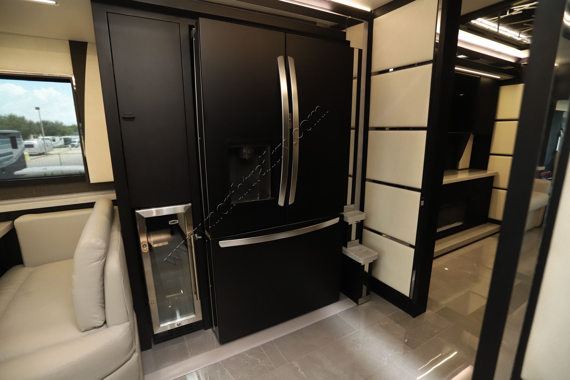 Used 2026 Tiffin Motor Homes Zephyr 45PZ Class A  For Sale