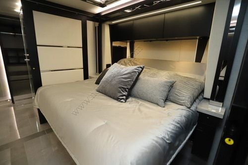 2026 Tiffin Motor Homes Zephyr 45PZ