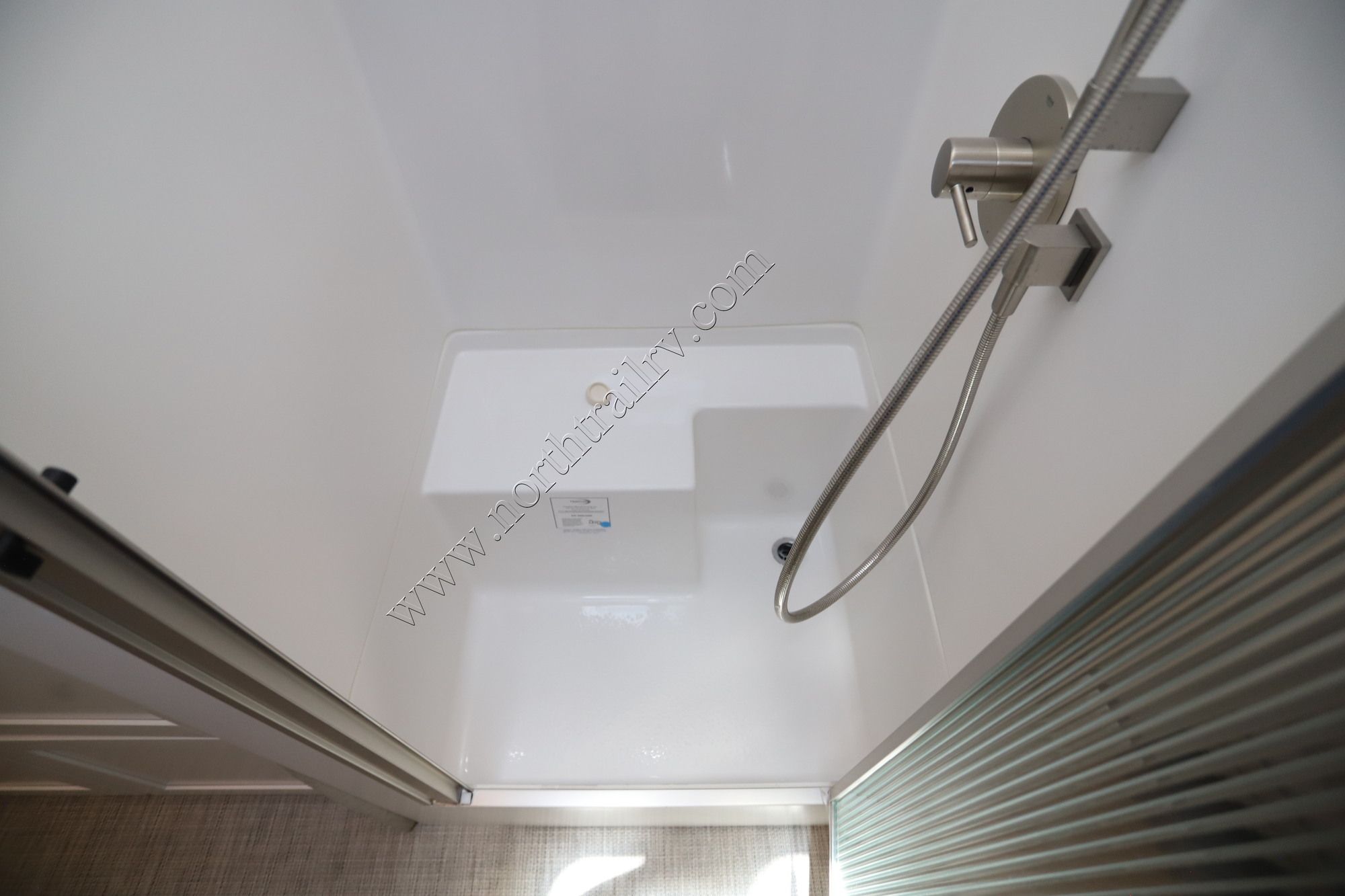 New 2027 Airstream Classic 30RB Travel Trailer  For Sale