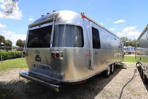 2027 Airstream Classic 30RB