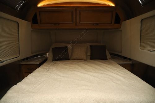 2019 Airstream Classic 33FB