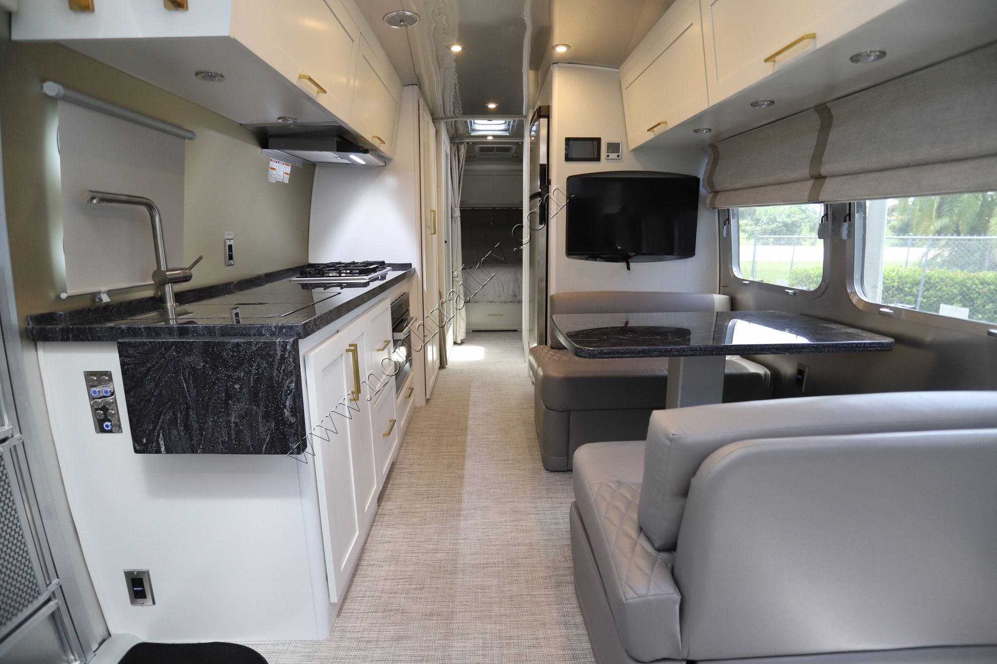 New 2027 Airstream Classic 30RB Travel Trailer  For Sale