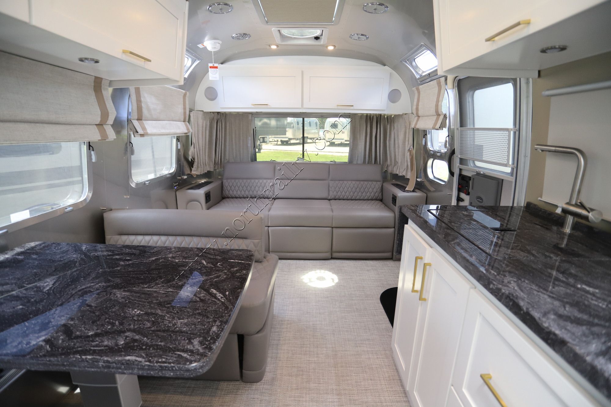 New 2027 Airstream Classic 30RB Travel Trailer  For Sale