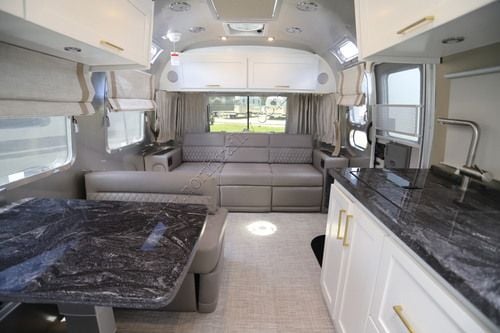 2027 Airstream Classic 30RB