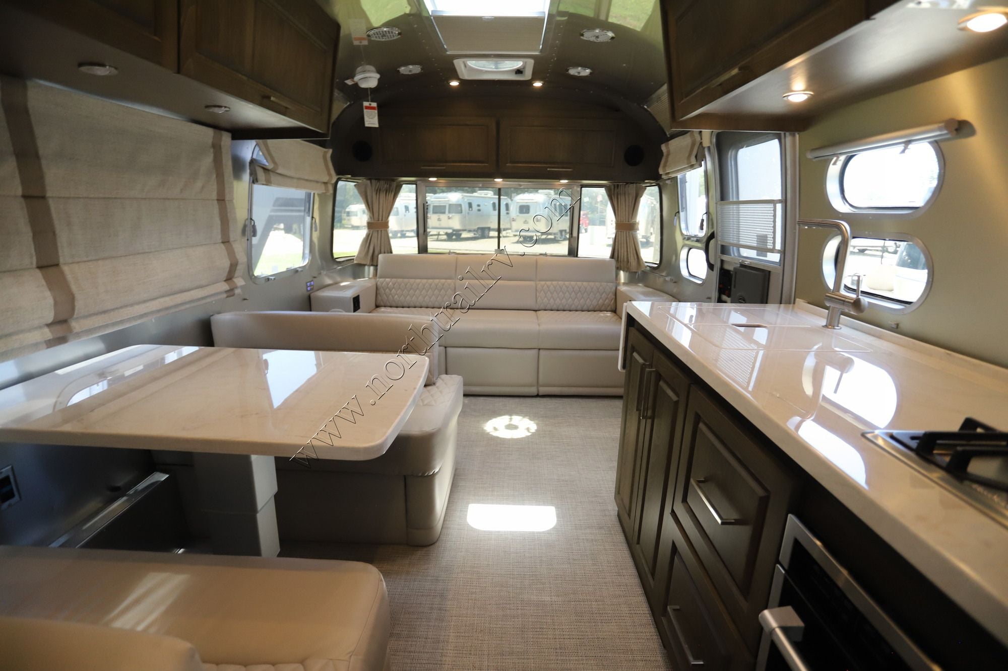 New 2027 Airstream Classic 30RB Travel Trailer  For Sale