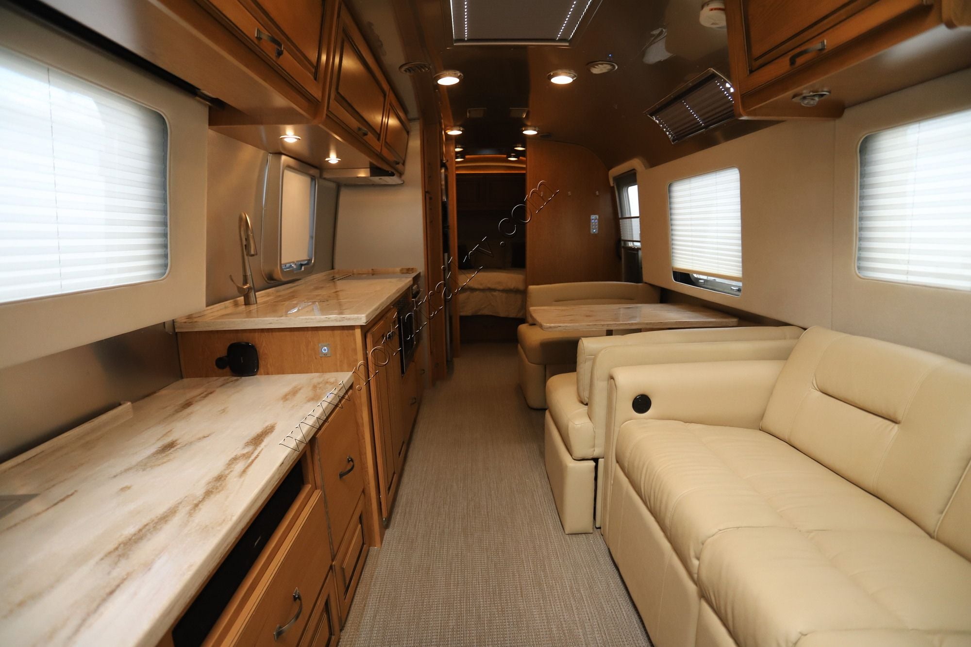 2019 Airstream Classic 33FB Travel Trailer Used  For Sale