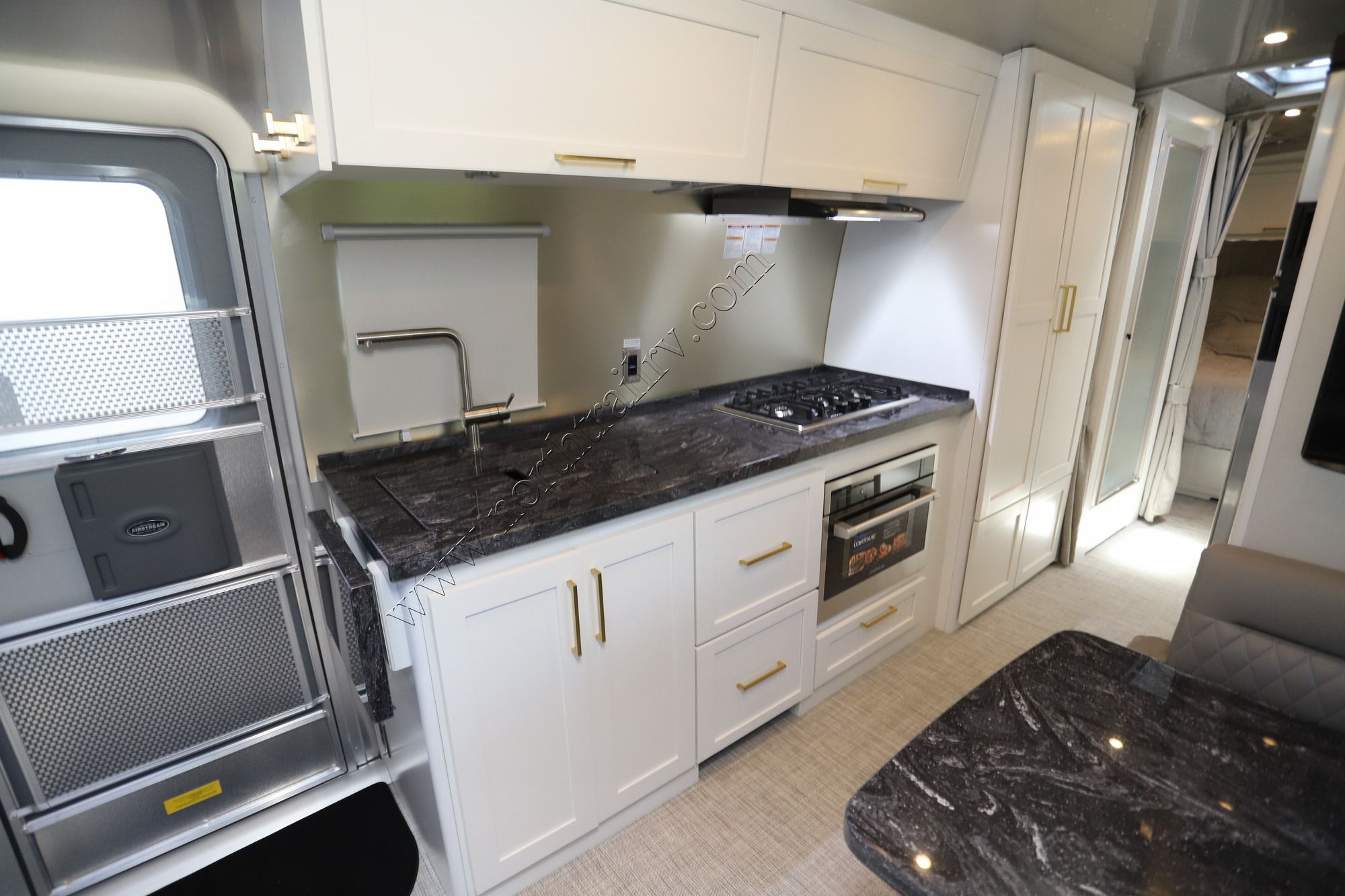 New 2027 Airstream Classic 30RB Travel Trailer  For Sale