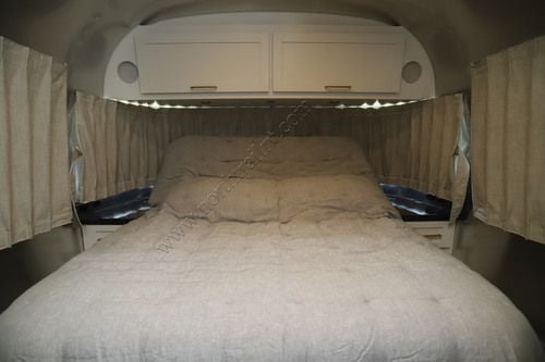 2027 Airstream Classic 30RB