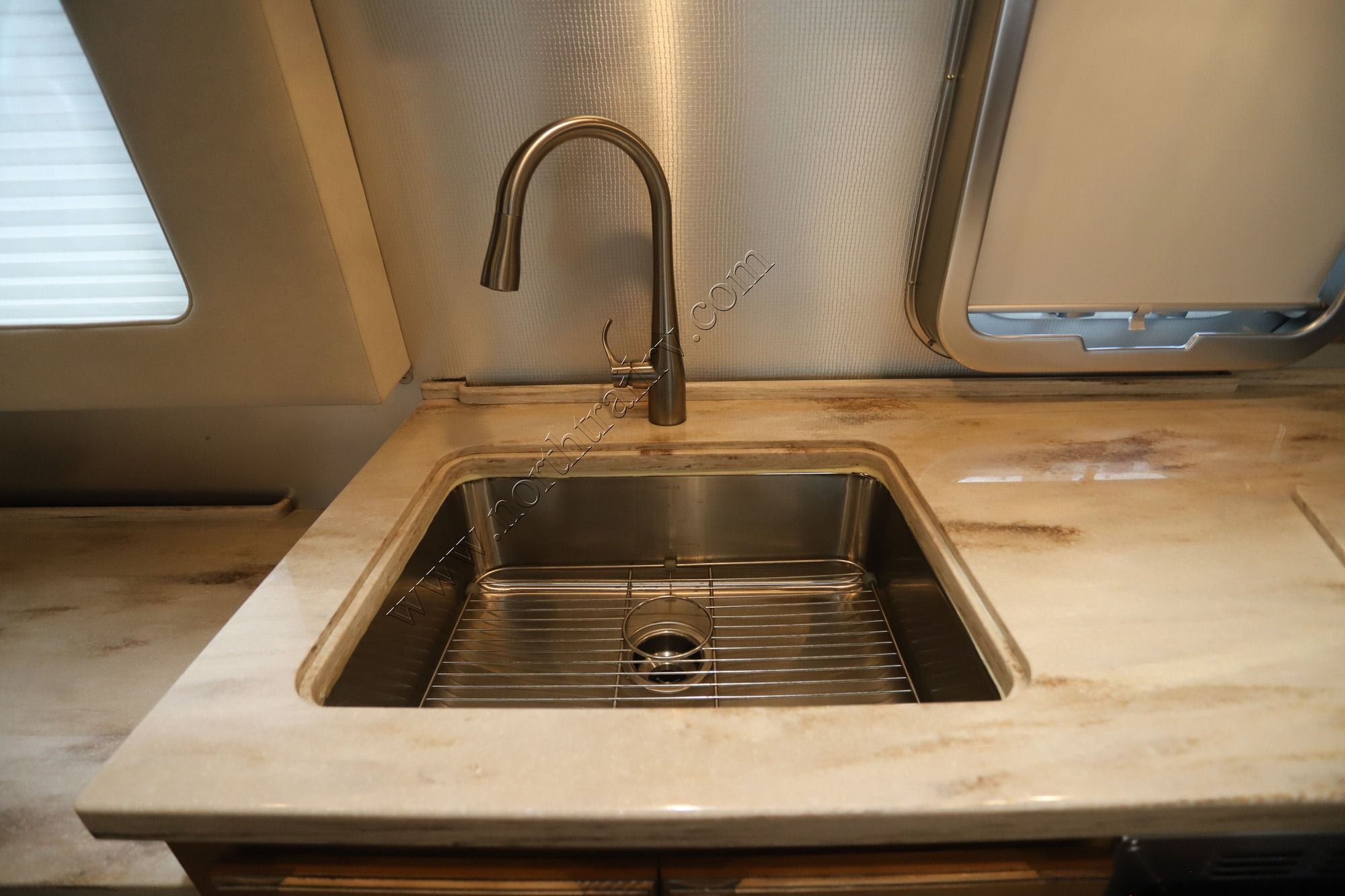 2019 Airstream Classic 33FB Travel Trailer Used  For Sale