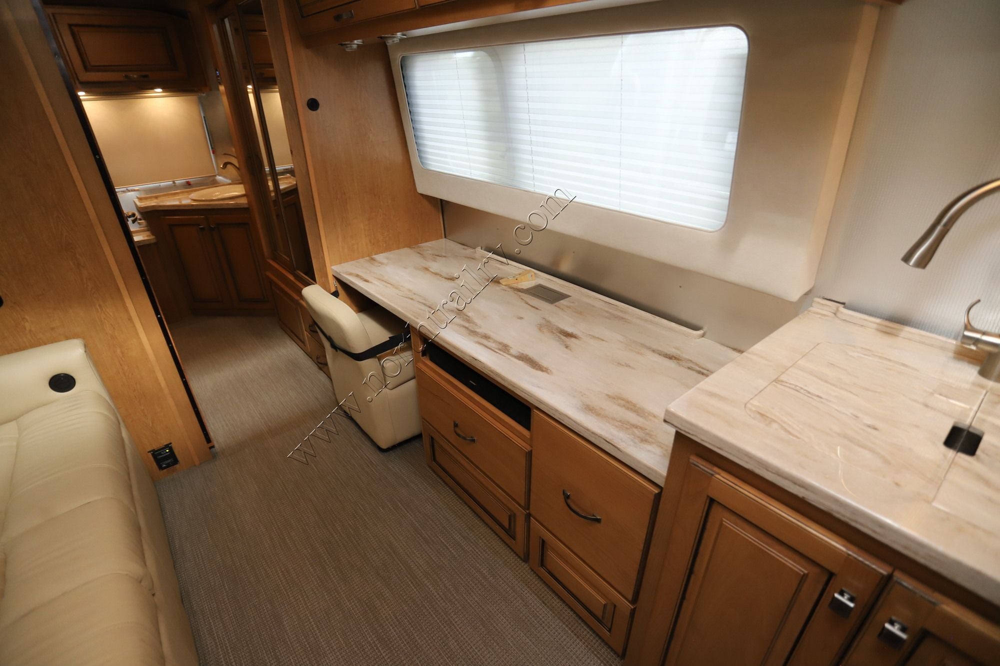 2019 Airstream Classic 33FB Travel Trailer Used  For Sale