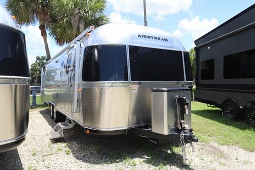 2027 Airstream Classic 30RB