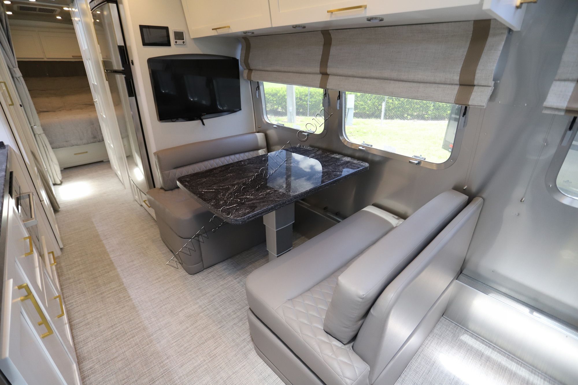 New 2027 Airstream Classic 30RB Travel Trailer  For Sale